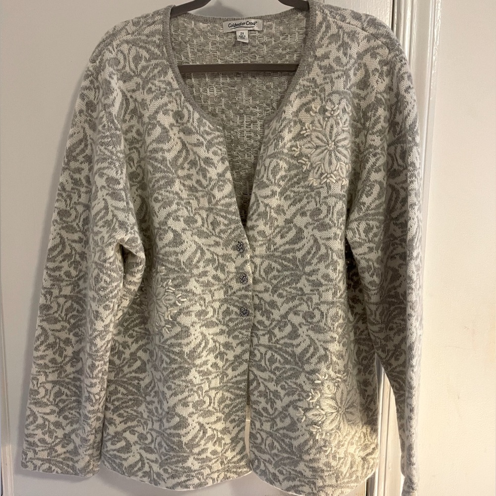 Coldwater Creek Snowflake V Neck 3 Button Cardigan- Women’s size 2x Length